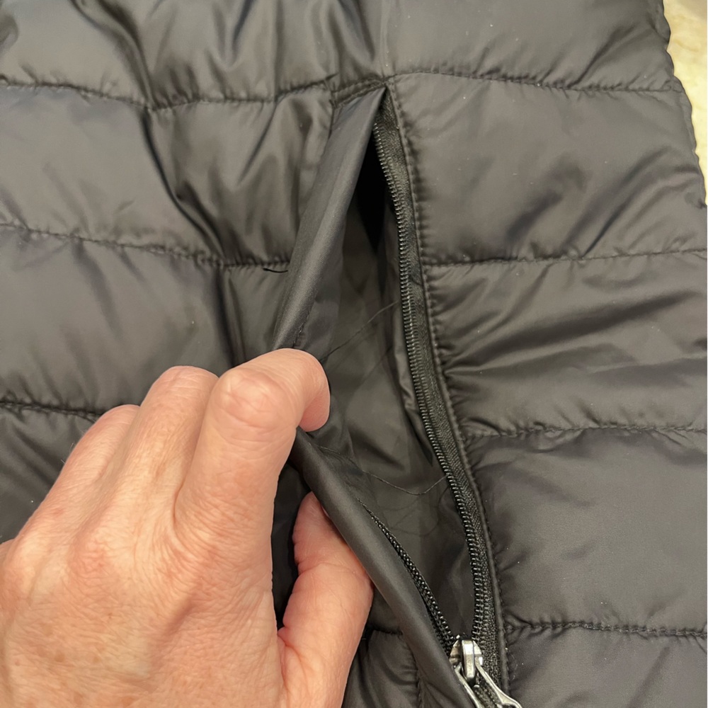 Crazy Horse Memorial Weatherproof "PillowPac" Puffer Jacket Black Men’s Small - Picture 6 of 13